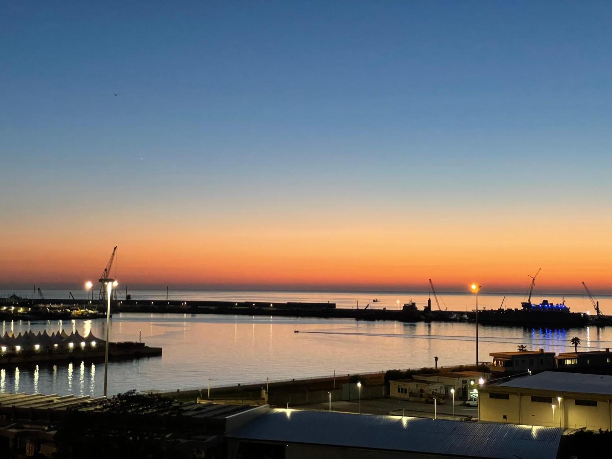 Palermo Inn Marina Exclusive View Экстерьер фото